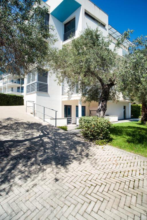 Vela Bianca Premium Apartment Летояни Екстериор снимка